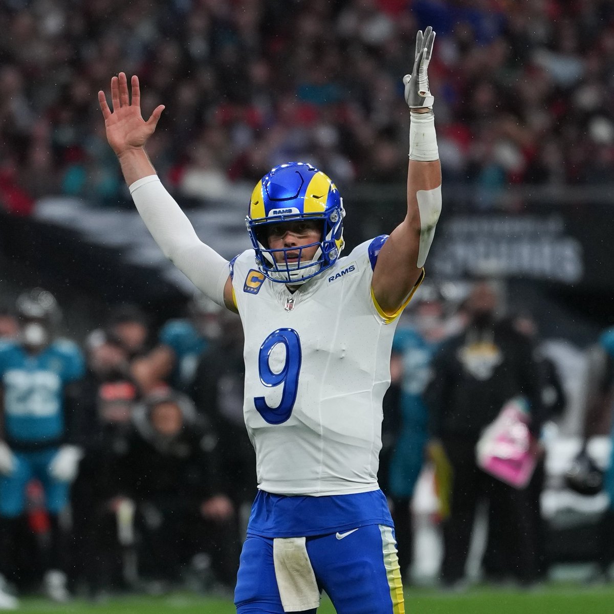 Matthew Stafford's final regular season stat line:

➢ 4,707 passing yards 
➢ 46 passing TDs (career high) 
➢ 8 INT 
➢ 12 wins

Will he win MVP?