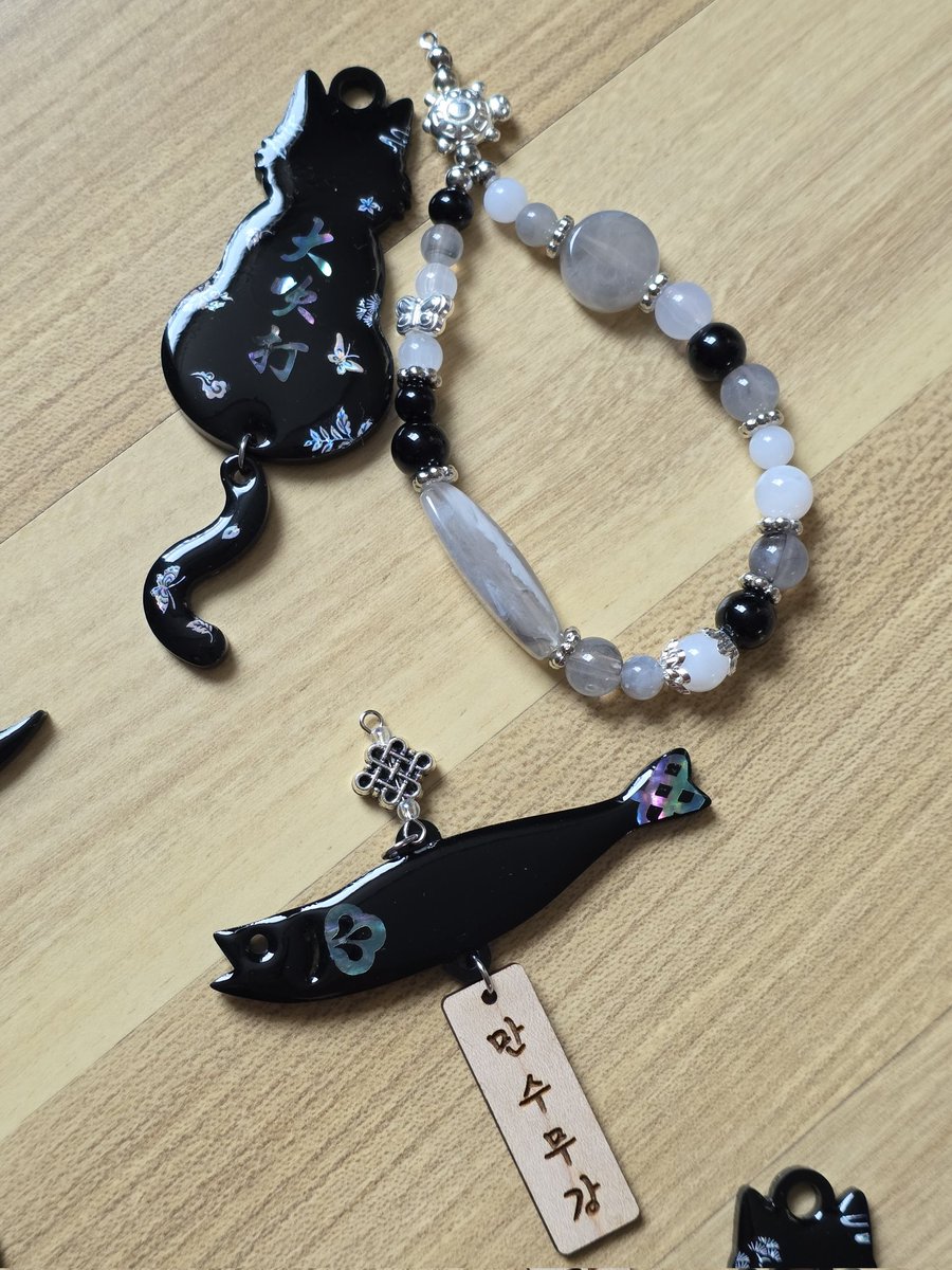 BTShohoya's tweet image. 그냥저냥 대충 맞춰봄 ㅎㅎ
2개는 이미 주인 있는 놈들
누군가 내가 만든거 이뿌다 관심가져주면 나도 괜히 더 그 사람이 좋아지고 막 그래 ㅋㅋㅋㅋㅋㅋㅋ🫣

#AlwaysWithBTS 
#방탄소년단 #BTS 
#BTSARMY 
@BTS_twt