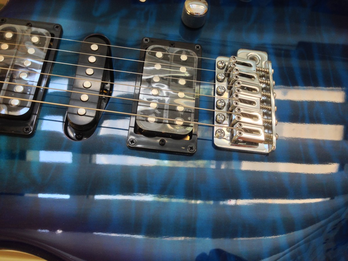 MusicLessonsCA's tweet image. Glossy Finish Electric Guitar