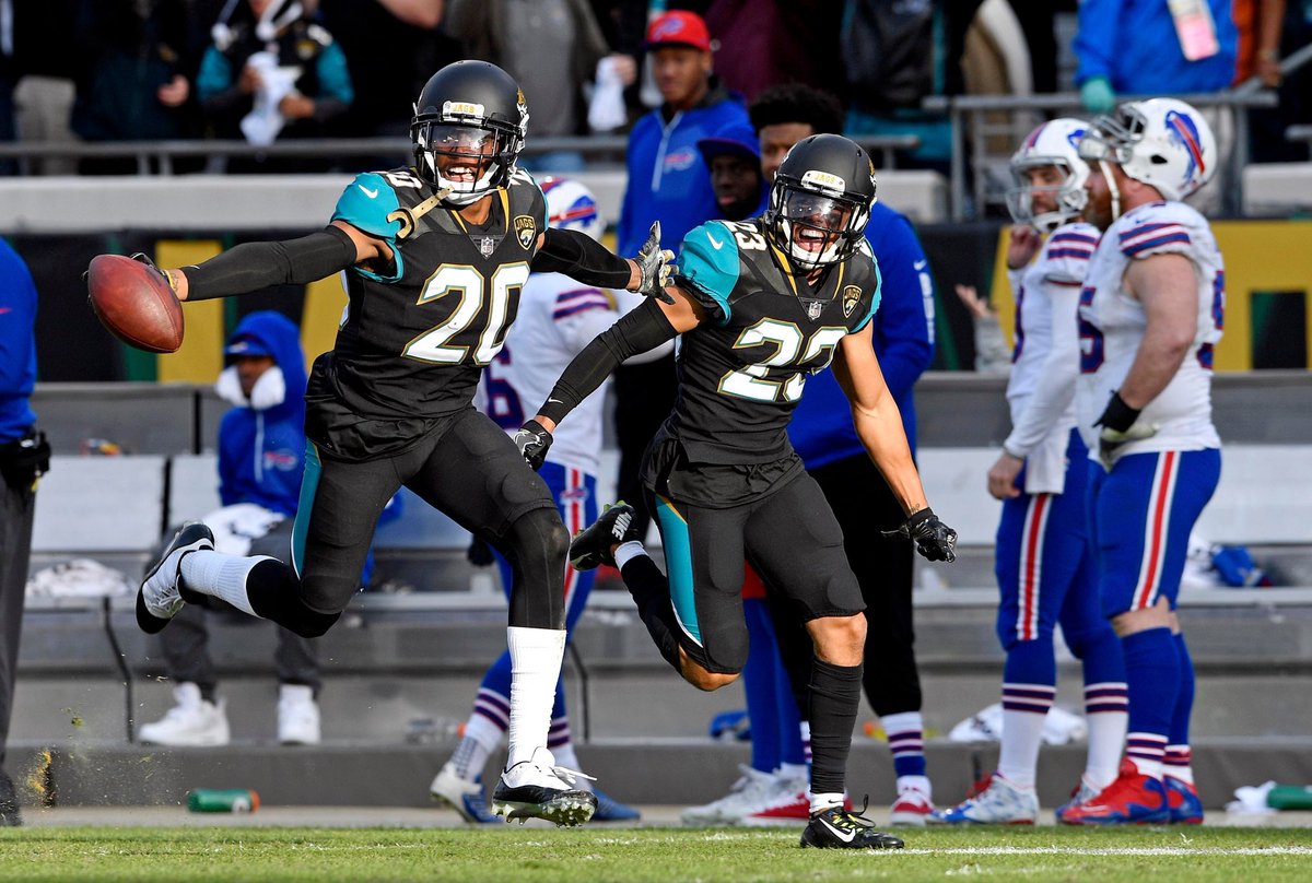 RandomJaguars's tweet photo. I remember the last time the Jaguars hosted the Bills in Jacksonville for a Wild Card playoff game https://t.co/65qRHIoi0I