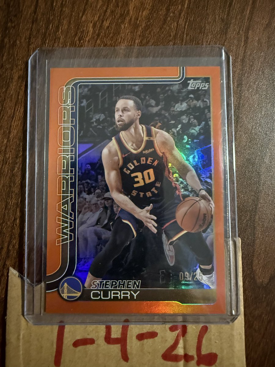 timbeilfuss40's tweet photo. @TheHobby247 $160 shipped Curry /25 https://t.co/d4HfOvUMxR