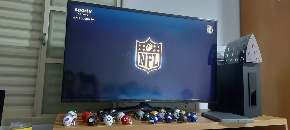 Evê e Curti. passando mal por aqui já! Papai do céu abençoe Aaron Rodgers hoje, já torcida pelo maior time da NFL! 💛🖤 #herewego #nflnosportv