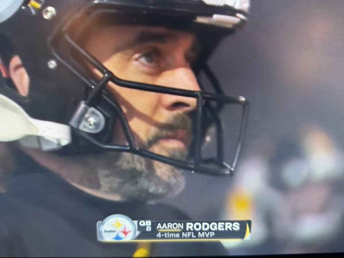 Nickalpher's tweet photo. Rogers vs the pack https://t.co/nUBMxoeCIN