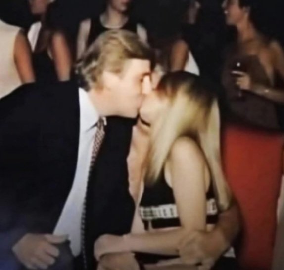 <a href="/Heccles94/">Harry Eccles</a> <a href="/FunInMia/">FunInMia</a> <a href="/realDonaldTrump/">Donald J. Trump</a>