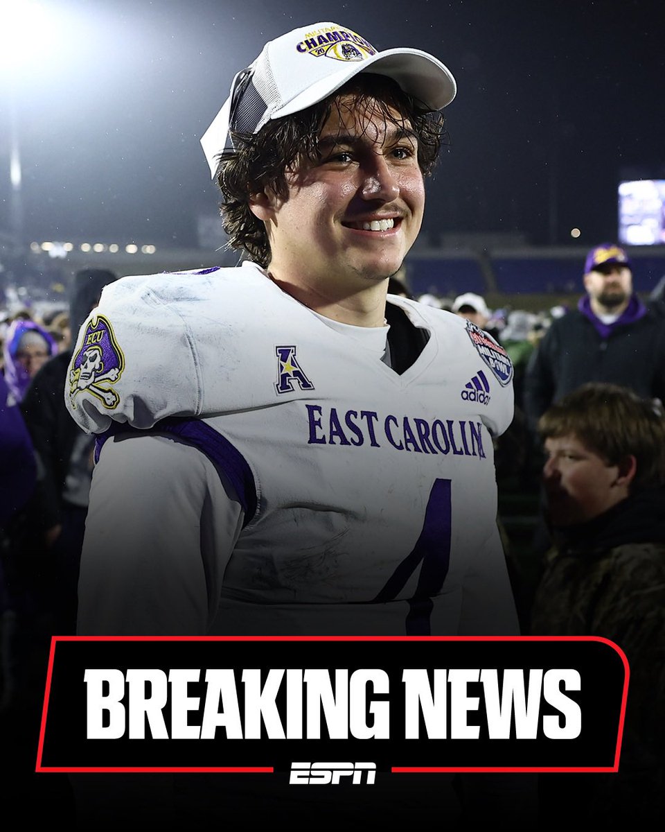 PeteThamel's tweet image. NEWS: Former East Carolina quarterback Katin Houser is committing to Illinois, sources tell ESPN. Houser threw for 3,300 yards this year, 19 touchdowns and completed 65.9% of his passes. He’s played four total seasons at Mich State and ECU, throwing for 6,438 yards and 43 TDs.