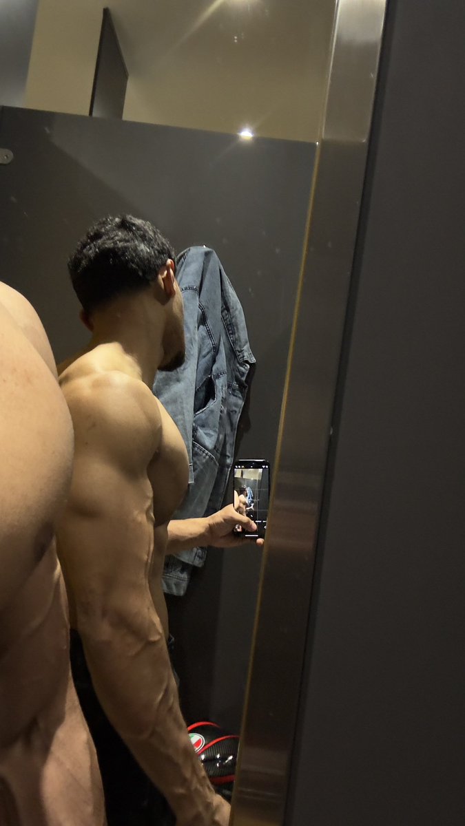 Alwaleed (@vwellly) on Twitter photo 