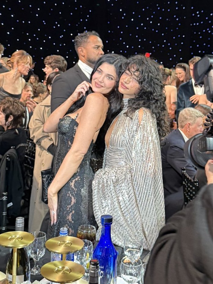 starsafairy's tweet image. kylie and odessa!! ✨