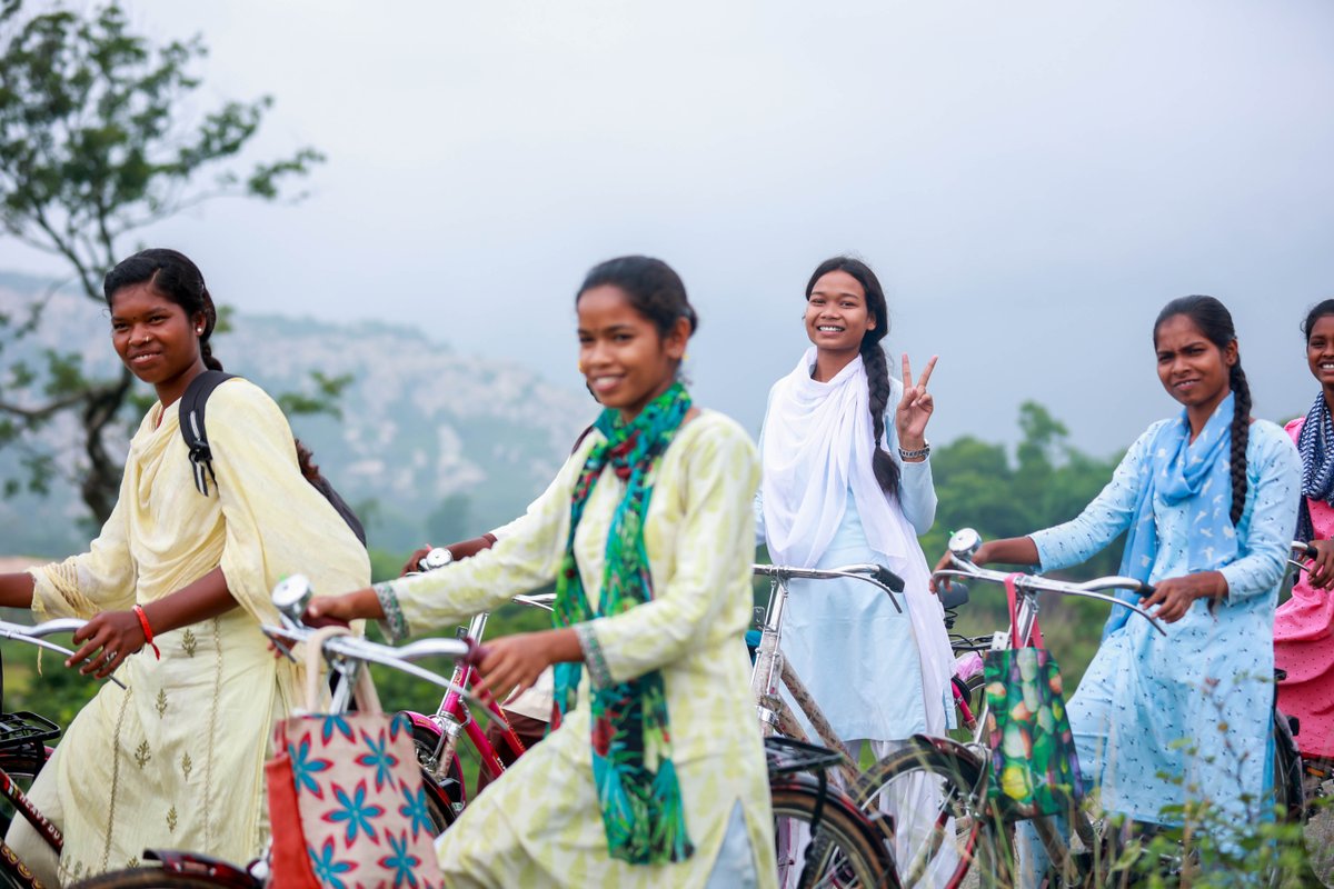 LotusOutreach's tweet photo. 🤍 🪷🚲  As Lotus Outreach enters its final year,
thank you for joining us to ensure our commitments
and steward our transition with care during 2026. 🤍🪷🚲

https://t.co/QpzI1fxIsY https://t.co/xgufRjm0Kr
