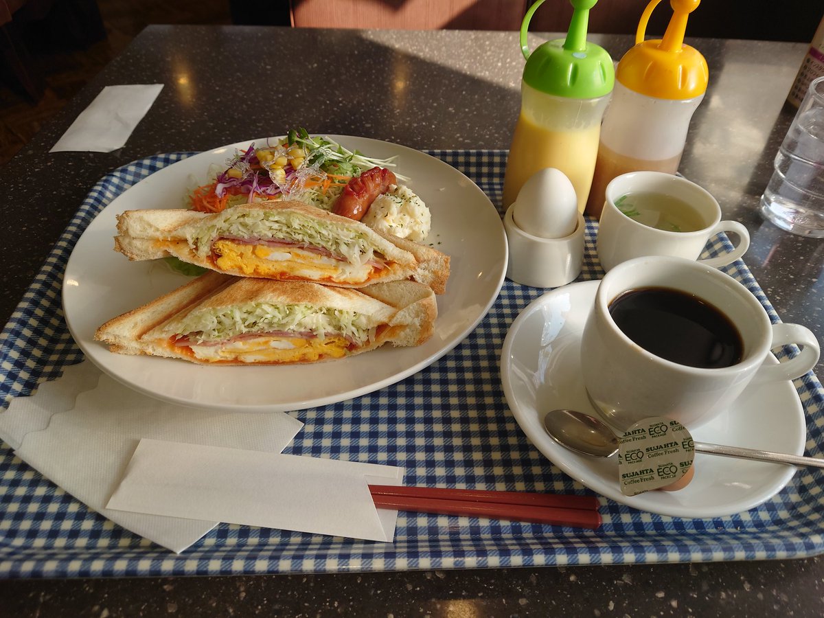 majorhavok1's tweet photo. 連休最終日、モーニング中 https://t.co/9aHjWsyPRi