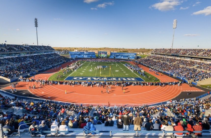 AidanPalmer18's tweet photo. Blessed to Receive an Offer to Buffalo! Excited to get on my Visit! @johnnytownsend1 @CooperWilliams_ https://t.co/UiPSYm75Be