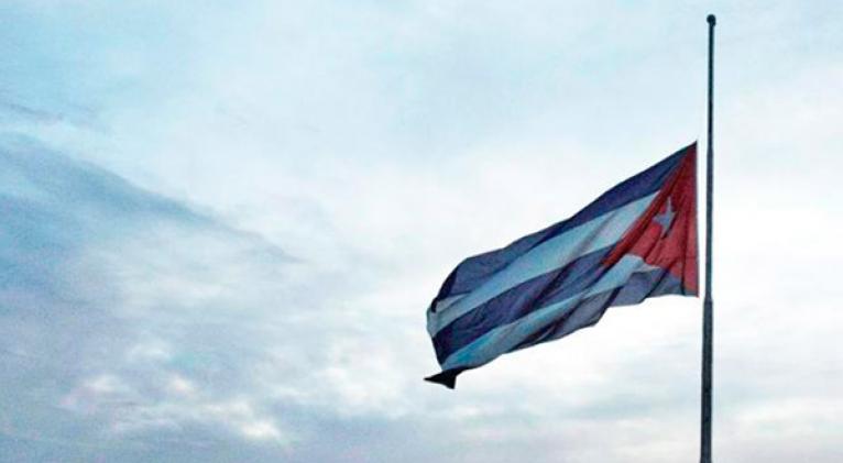 🇨🇺El Gobierno cubano informa sobre 32 combatientes cubanos caídos heroicamente en #Venezuela, tras el criminal ataque de EE.UU. este 3 de enero

Cumplían misiones de defensa y seguridad