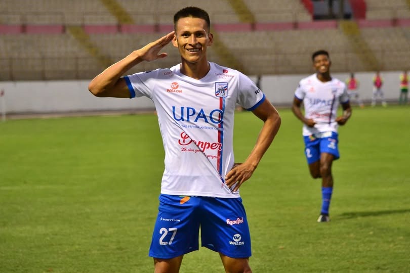 Y un día volvió! 🥹🇨🇵⚽️

Relly Fernández (28) 🇵🇪 vuelve a Mannucci. El extremo derecho firmó por una temporada, con opción a un año más, y llega procedente de Juan Pablo II. El anuncio oficial se dará en los próximos días. ✍️🏽

#Mannucci #Trujillo #FutbolPeruano #Liga2 #Tricolores