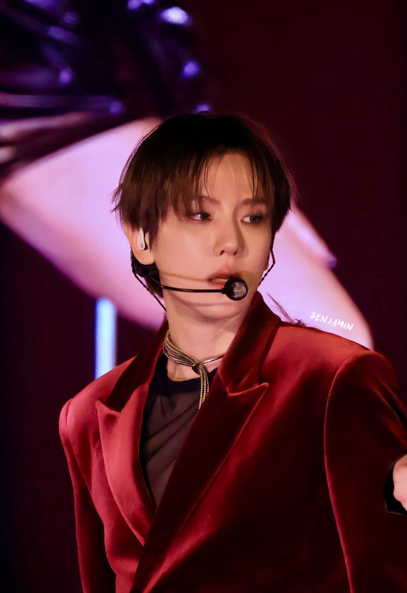 baiyang031022's tweet photo. 260104 Reverie dot
SEXY night🌃

#BAEKHYUN #백현 #边伯贤 https://t.co/KiH8bCMAum