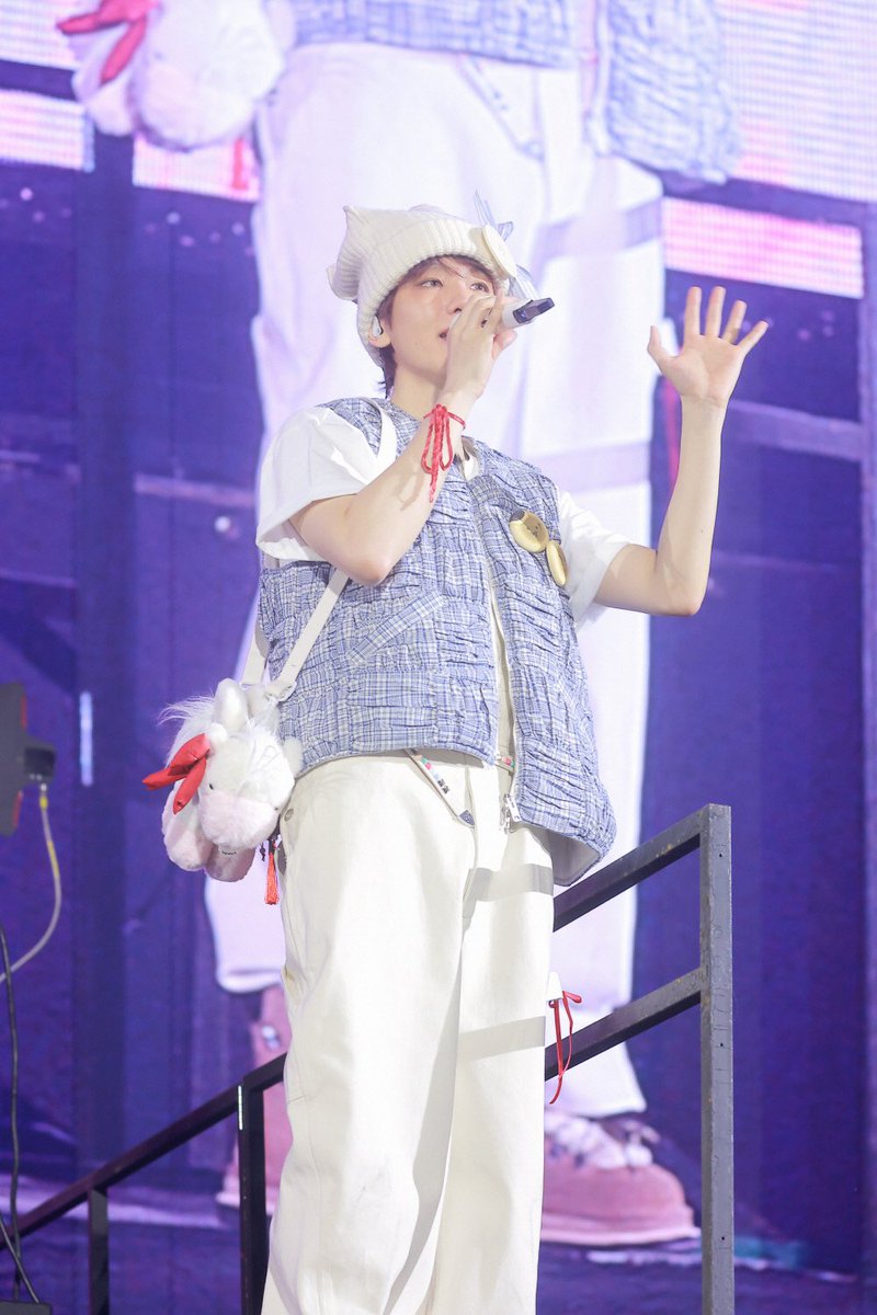 knockknock0408's tweet image. BAEKHYUN