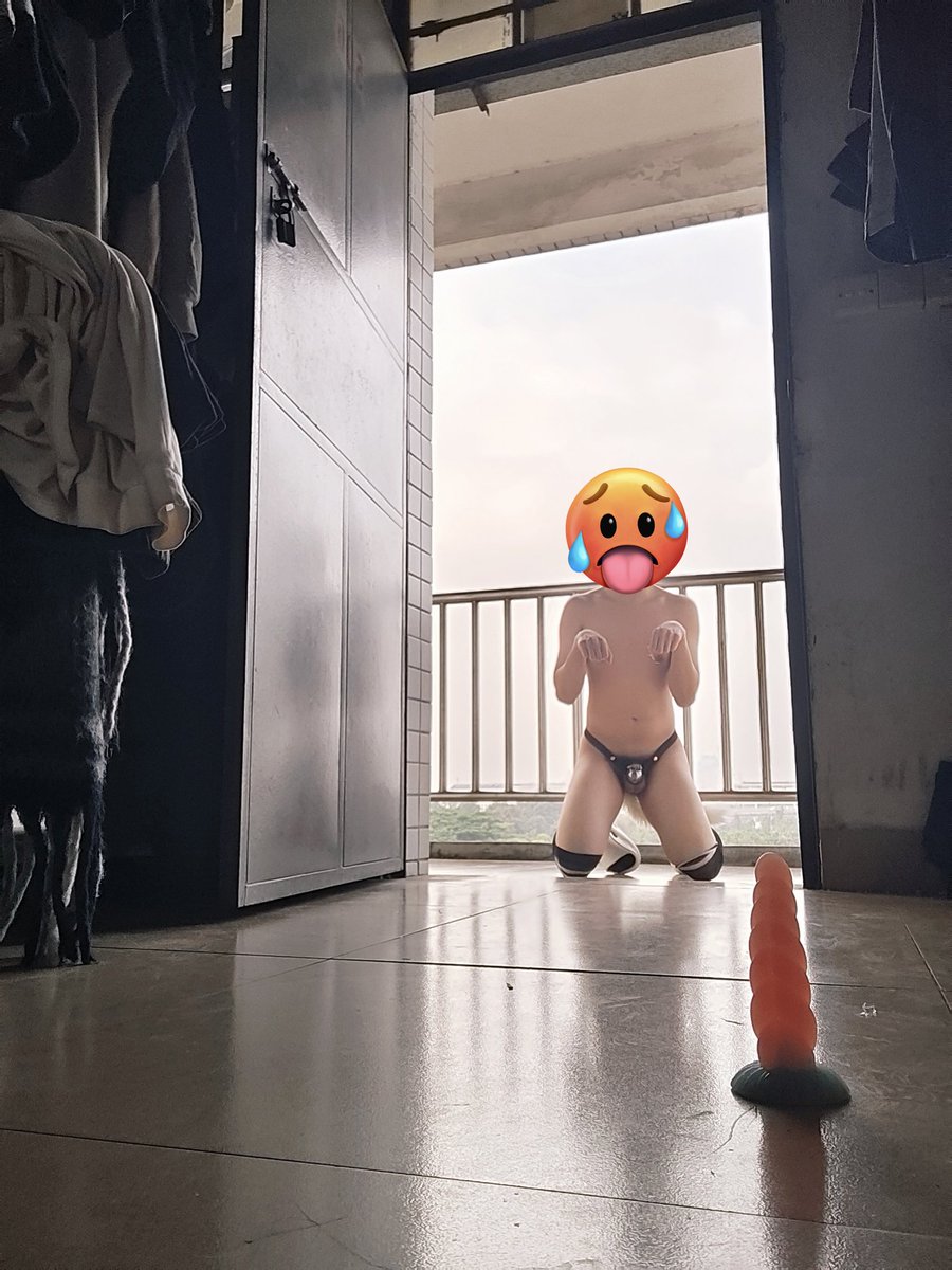 宿舍楼道门口露出好刺激(៸៸᳐⦁⩊⦁៸៸᳐ )੭  #露出任务 #男娘雌堕 #伪娘露出 #母狗发骚