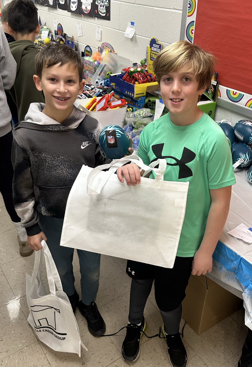 Miss Dellanno tweet media