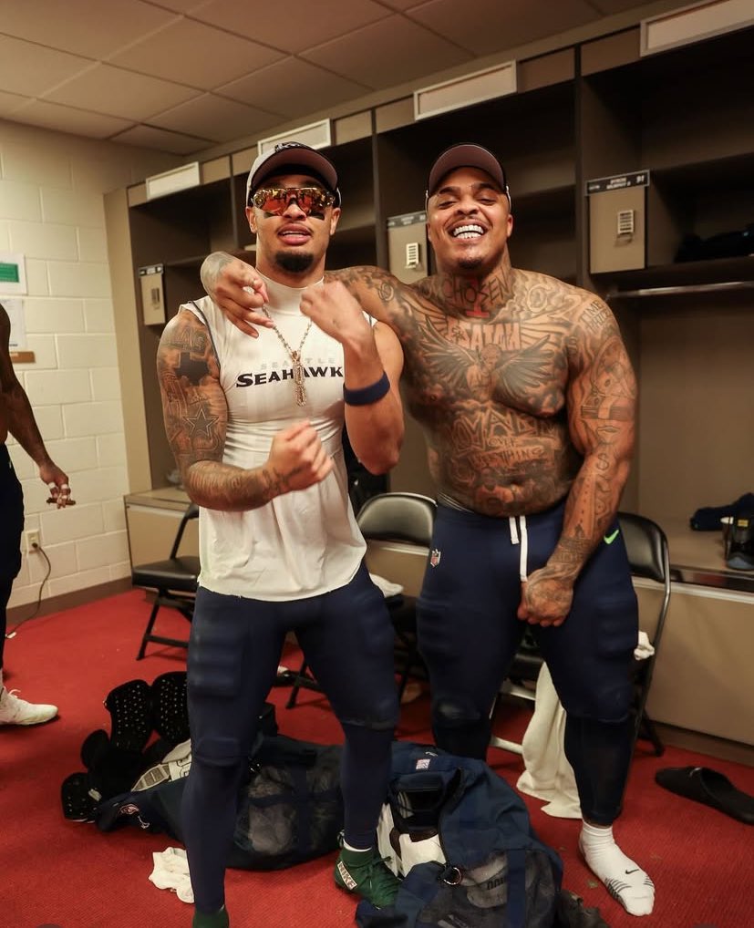 vountee's tweet image. future is SO bright man