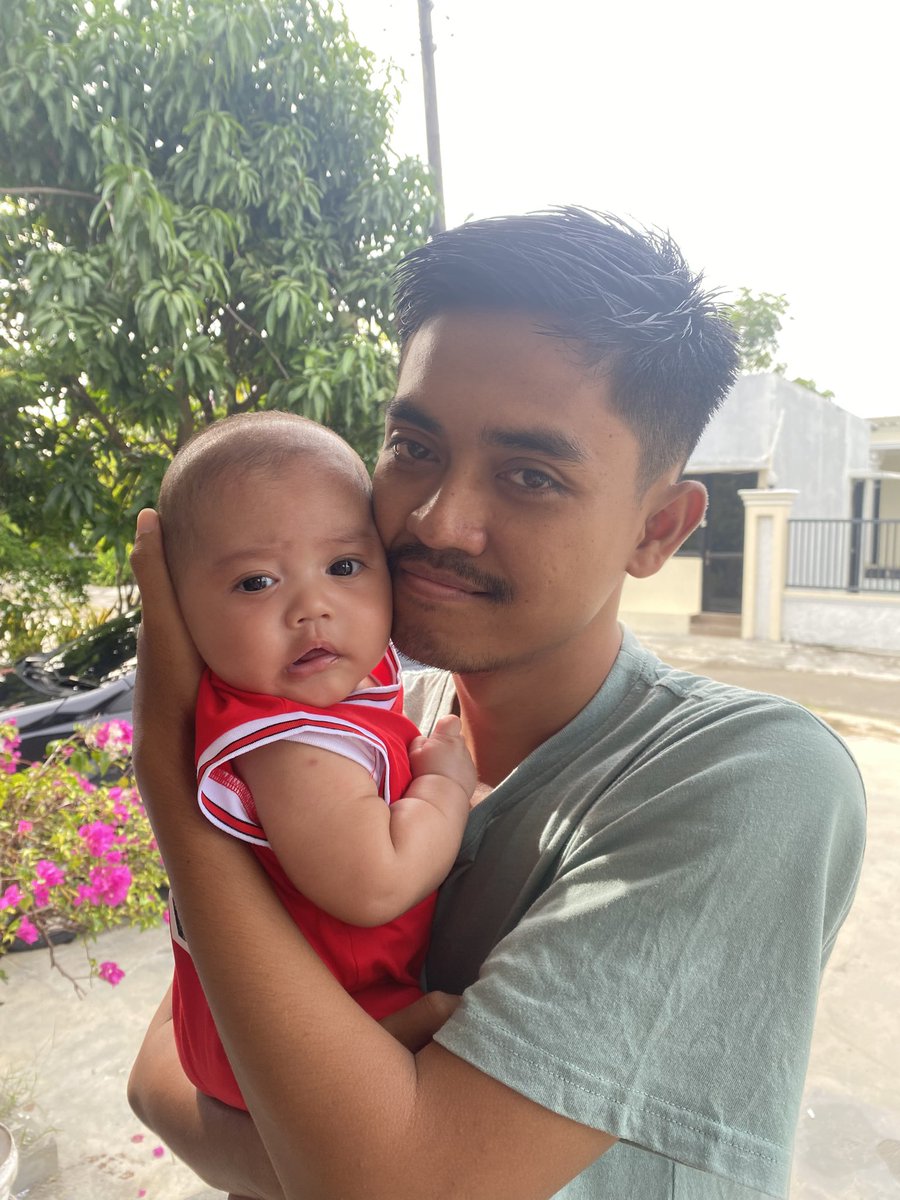 Ciklar1's tweet photo. Bukan muka babanya🤣 https://t.co/YkyfyGWr8L