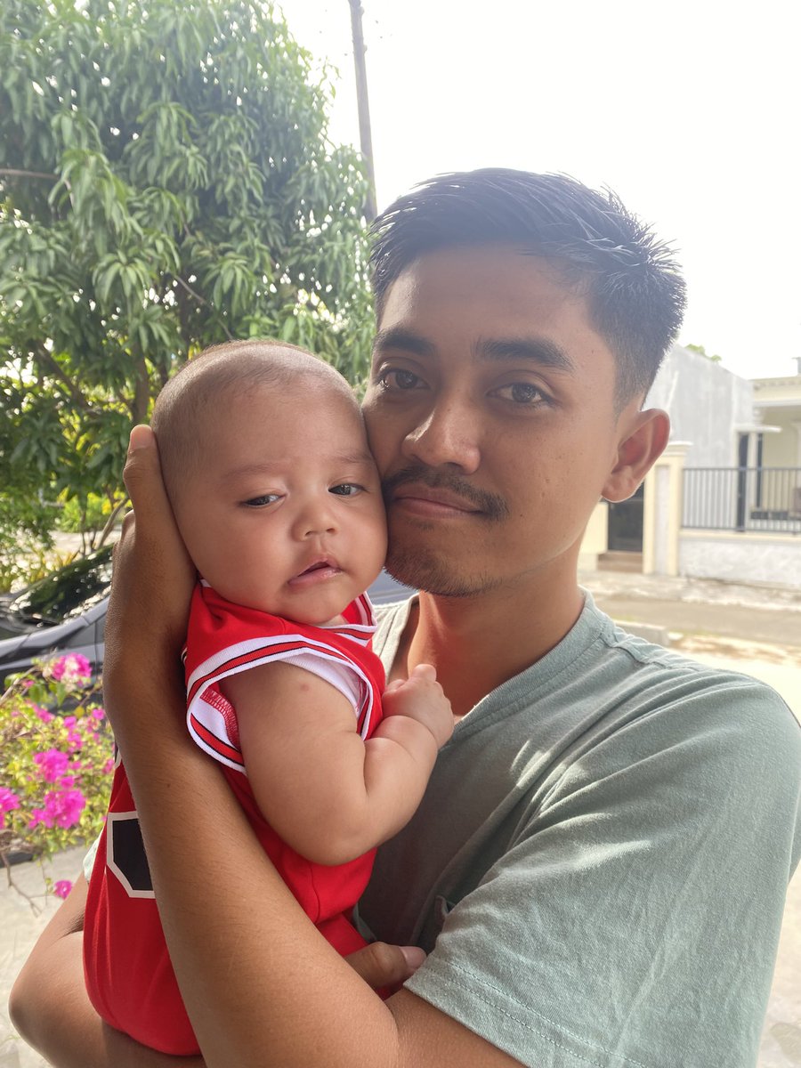 Ciklar1's tweet photo. Bukan muka babanya🤣 https://t.co/YkyfyGWr8L