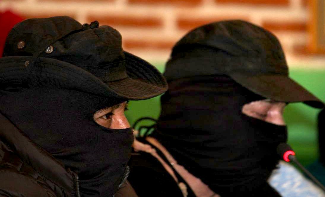 EN SOLIDARIDAD CON EL PUEBLO VENEZOLANO

"Frente a estos hechos, compartimos nuestra palabra:

1.- Hay un país agresor, los EUA, y un pueblo agredido, Venezuela.

enlacezapatista.ezln.org.mx/2026/01/04/en-…

Para sumar tu firma: apoyo.venezuela.2026@gmail.com