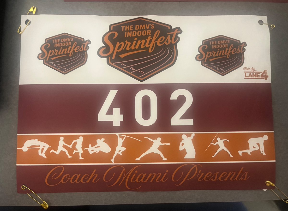 SileaseThrows tweet media