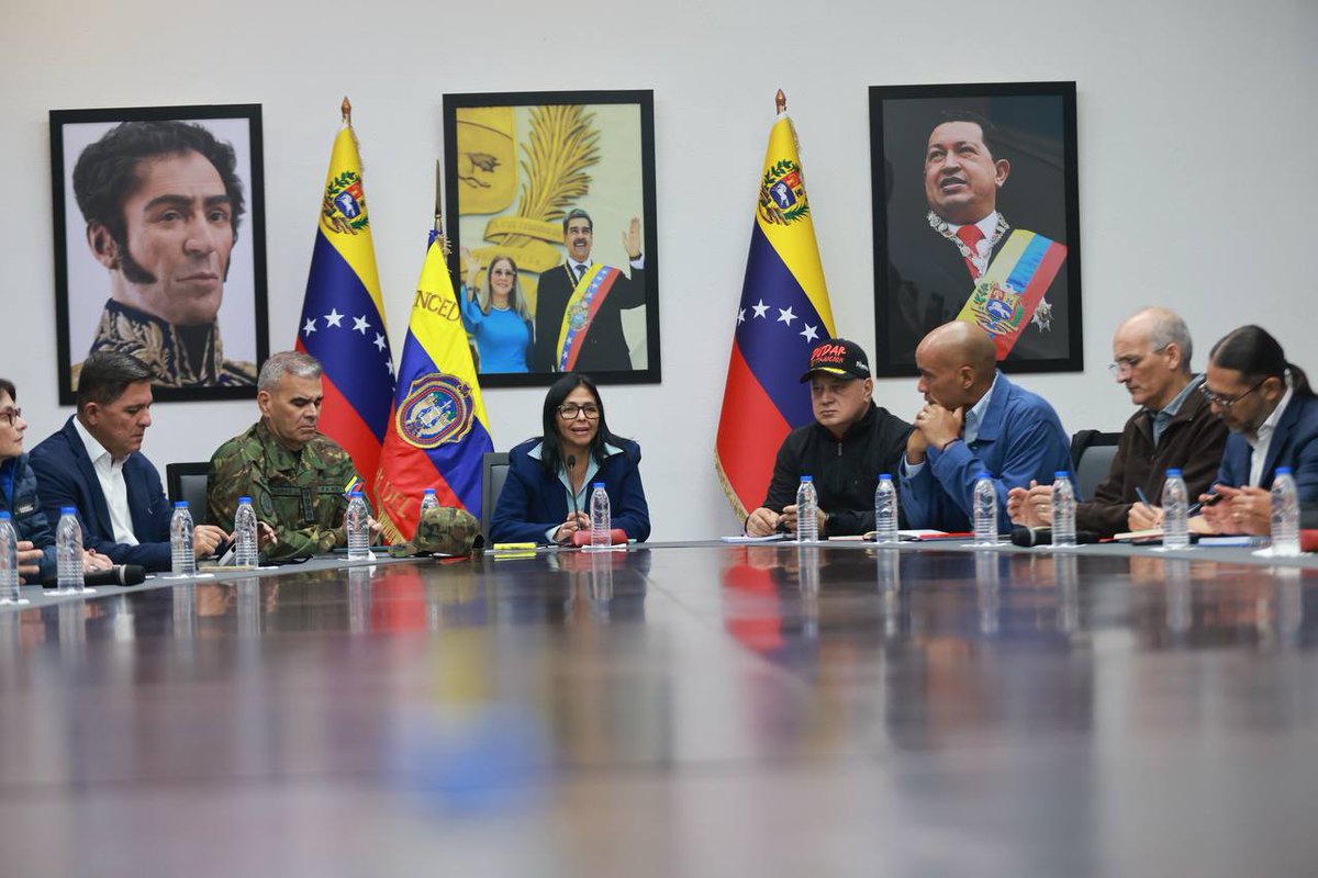 🇻🇪🇺🇸 From Venezuelan Acting President Delcy Rodriguez:

A message from Venezuela to the world, and to the United States:

Venezuela reaffirms its commitment to peace and peaceful coexistence. Our country aspires to live without external threats, in an environment of respect and