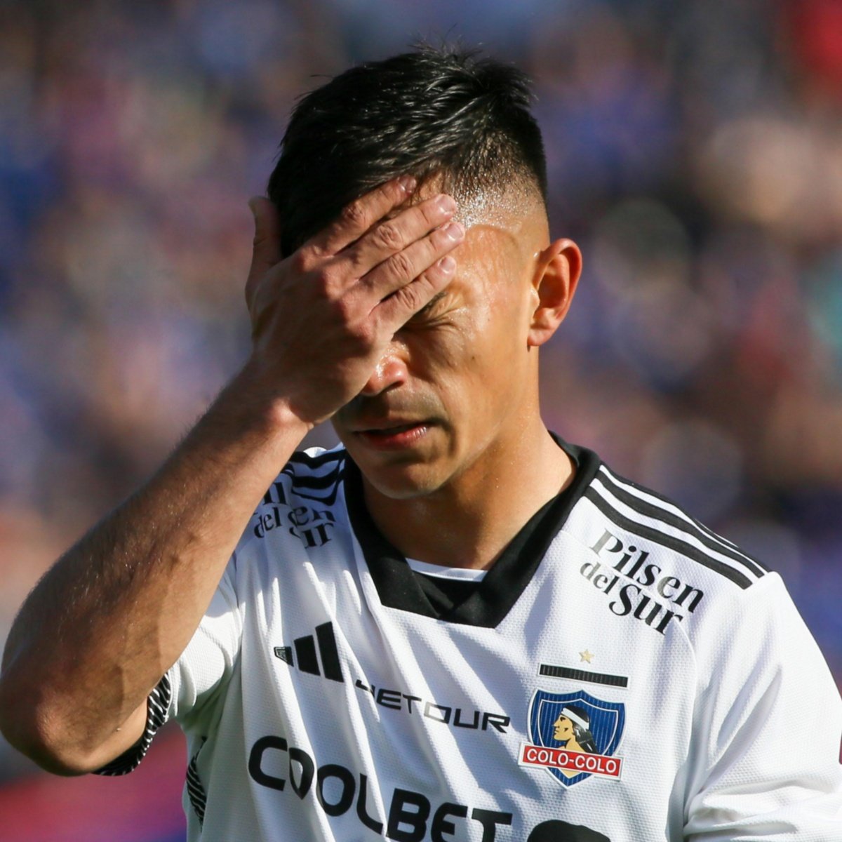 nagatoazul's tweet image. La historia dirá que en el último clásico de Vicente Pizarro se fue con el culo bien destrozado y lleno de leche: Lucas Assadi lo humilló y no tuvo más remedio que ver a la U alzar la Supercopa en su cara, en pleno año del centenario de su club.
Un trauma para toda la vida.