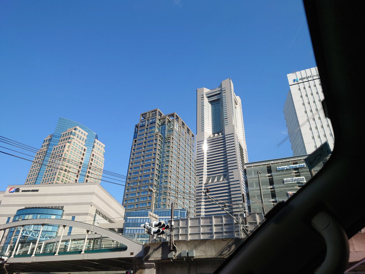 GANP2011's tweet image. 仕事初め新年挨拶回りで桜木町へ