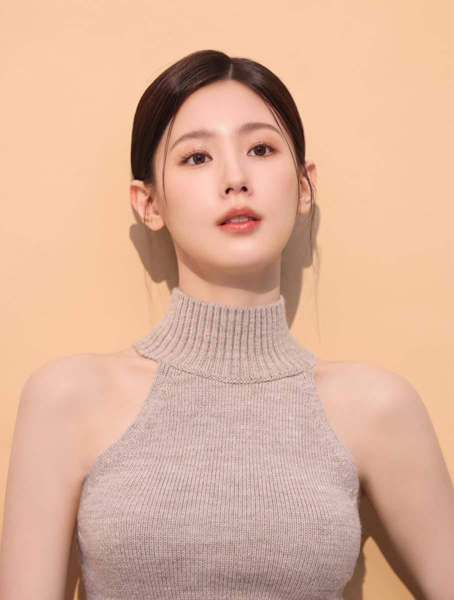 idlepopbase's tweet image. i-dle's MIYEON will release the Spring Fever OST "Spring Flower" on January 6th at 6PM KST.

The track is described as a medium-tempo modern rock ballad featuring a gradually building guitar and chorus.
