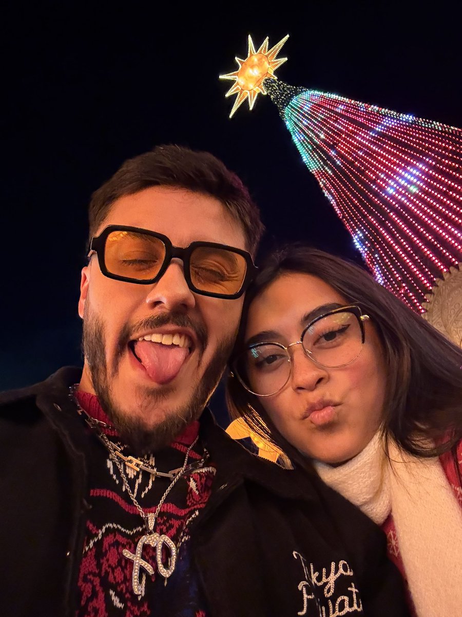 laausoler's tweet photo. Se me olvidó subir diciembre 😭😭
Te amo ♥️ https://t.co/NandeILSjG