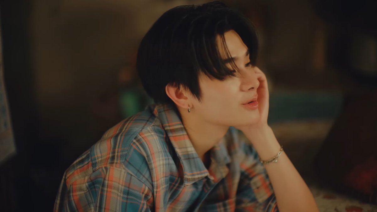 officiallybuu's tweet image. ห้ะ ไม่ไหวแย้วววววววครบสูตรหนุ่มตี๋ 9 นาฬิกา ซิกเนเจ้อเก็บครบ ตี๋ข้างบ้าน ตี๋วิศวะ ตี๋ลายสกอต หล่อมากกกกกกกกอร้านยยยยยย

 THAI 9 O’CLOCK

#BUSCOVERPROJECT 
#THAI_9นาฬิกา #THAIchayanon