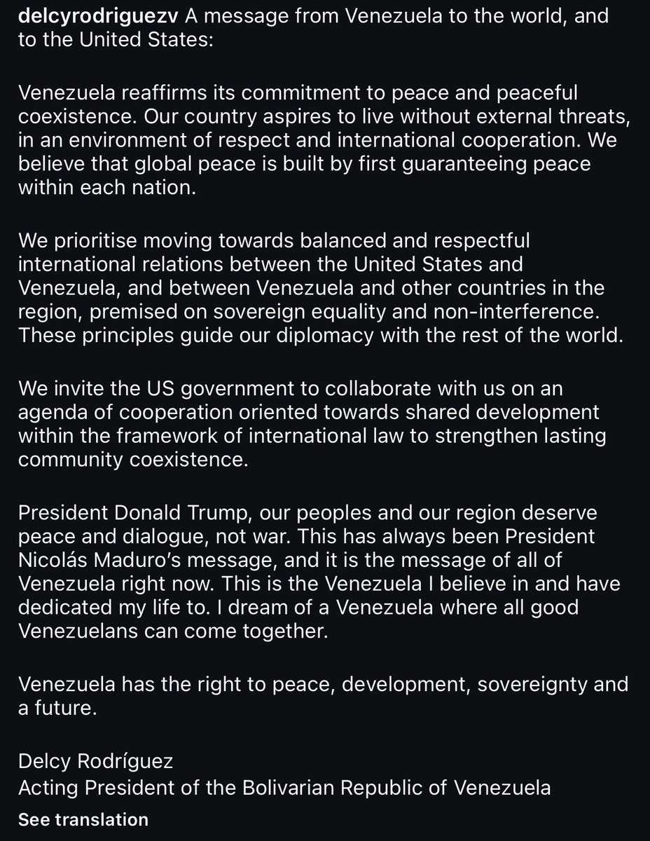 agusantonetti's tweet image. Delcy Rodriguez acaba de postear otra vez la misma foto anunciando que van a cooperar con Estados Unidos, ahora incluso lo posteó en inglés.

Están completamente rendidos. Bandera blanca total para el chavismo.