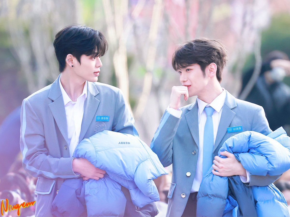 230105 상암절

꼬맹이와 형…🥹

#김태래 #문정현