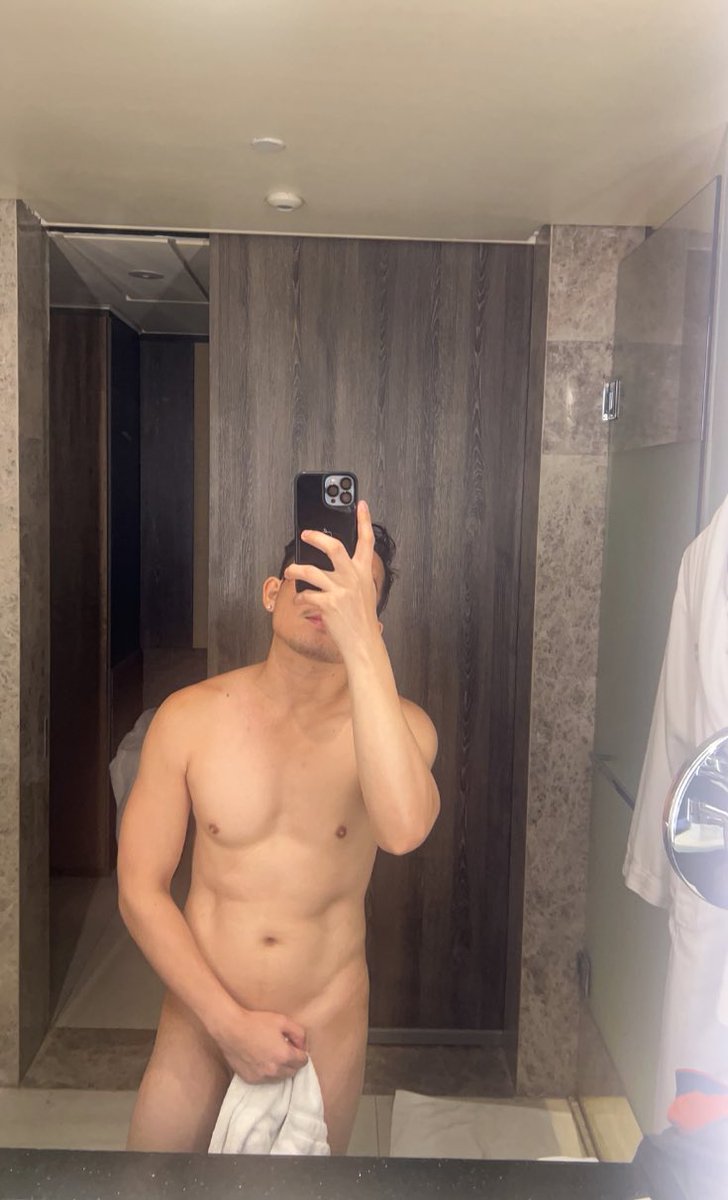 sweatyjock tweet media