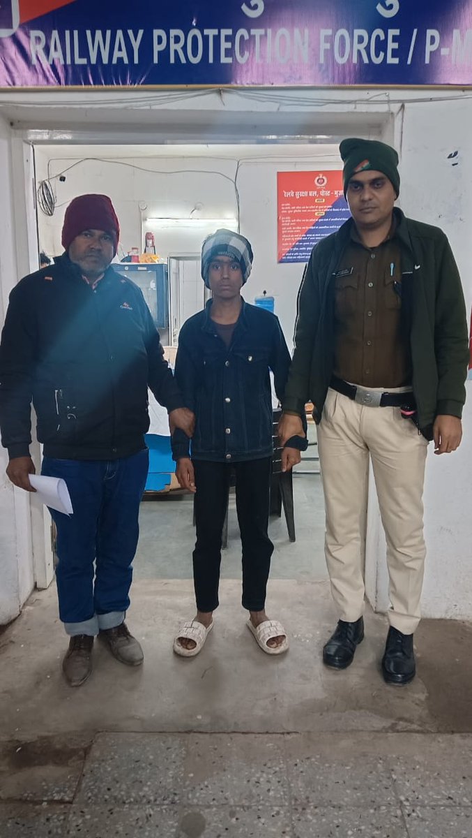 On 04.01.26 acting under operation #NanheFariste #RPF_ECR rescued 01 minor children at MFP railway stations  and handed over to Child Helpline for further disposal.