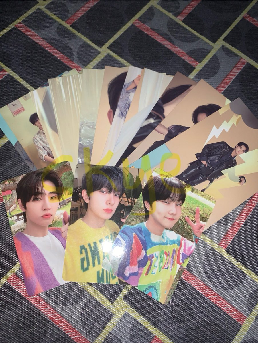 skyehive's tweet photo. wts lfb 
enhypen weather card set
₱250 take all (slightly nego) 
- all official
- with pc and postcards
- damaged box
- stored for a long time
- x to sensitive

🏷️ enhypen sunghoon heeseung jungwon season’s greetings 2022 en- https://t.co/Lf31NJNNsI