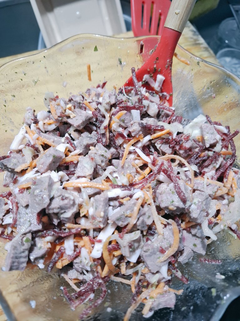 Cuando te sigue quedando carne del 01/01 y te inventas una vinagreta...