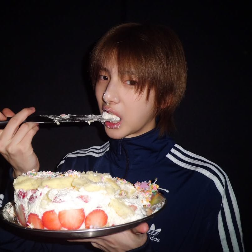 hyeonnie tweet media