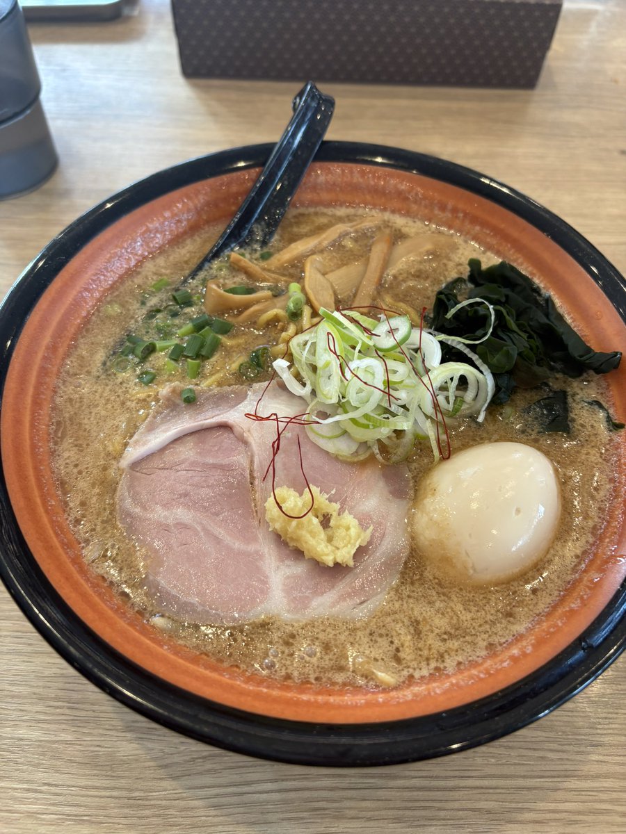 かまやん tweet media