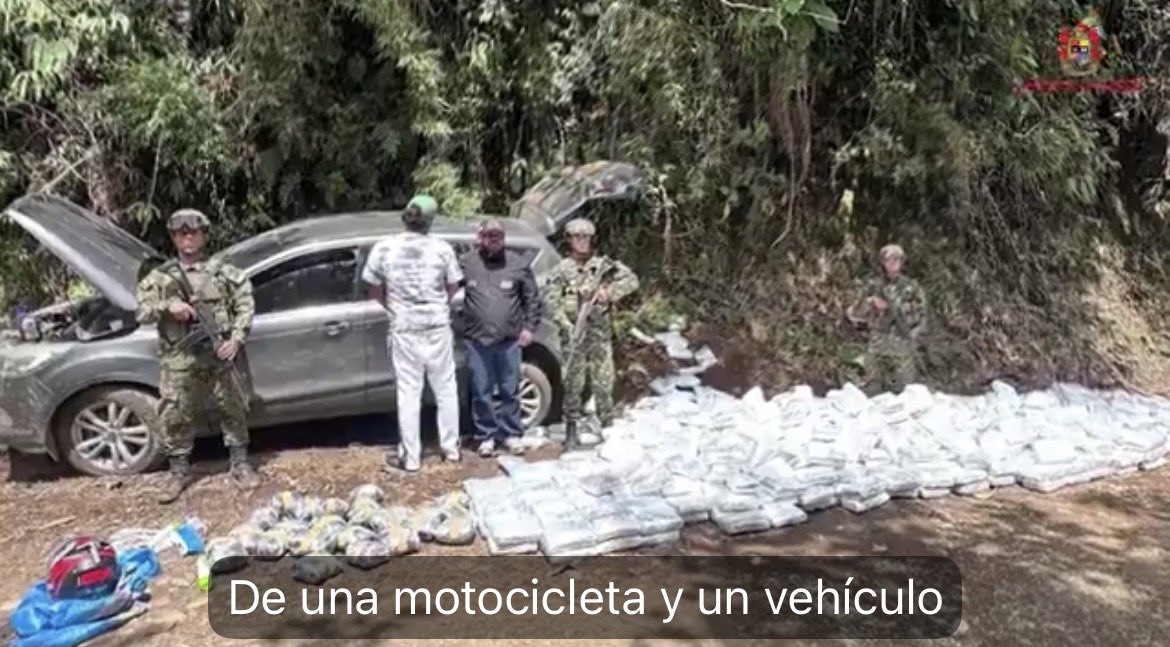 Ejercito_Div5's tweet image. #ContraElCrimen2025 En la Vereda de Peñas Blancas en #Caldas, tropas de la #OctavaBrigada, afectaron las finanzas Gao Clan del Golfo con la incautación de 700 kilogramos de marihuana avaluados en más de 1000 millones de pesos.
#CumpliendoConLaSeguridadYDefensa