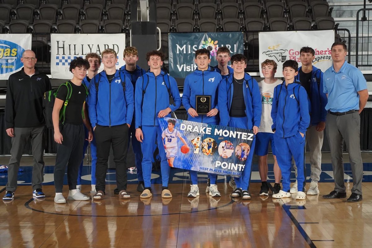 Drakemontez15's tweet image. I’m very blessed and grateful to have achieved 1000 career points. I would like to thank all my coaches and teammates who have helped me accomplish this goal. #AGTG  @WPBlueJaysBball @FrankAustinJr1 @RL_HoopsMO @PrepHoopsMO @RL_Hoops @KCHS_Hoops
