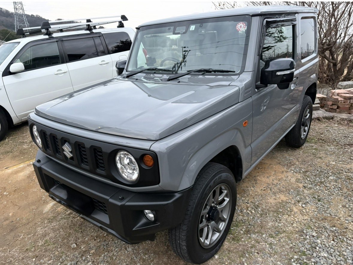 ganbarejapon1's tweet image. ジムニーJB63のLUMINUS LMグラフェンSP PRO完全硬化後にGentle Gloss Hack を塗ってみた。もはや肉眼では違いがあまり分からないけど爆艶のジムニーになれたと思います😃✨。

写真1枚目がGloss Hack施工前
写真2枚目が施工後

#GENTLE
#GLOSSHACK
#KYOTODETAIL
#LUMINUS
#LMグラフェンSPPRO