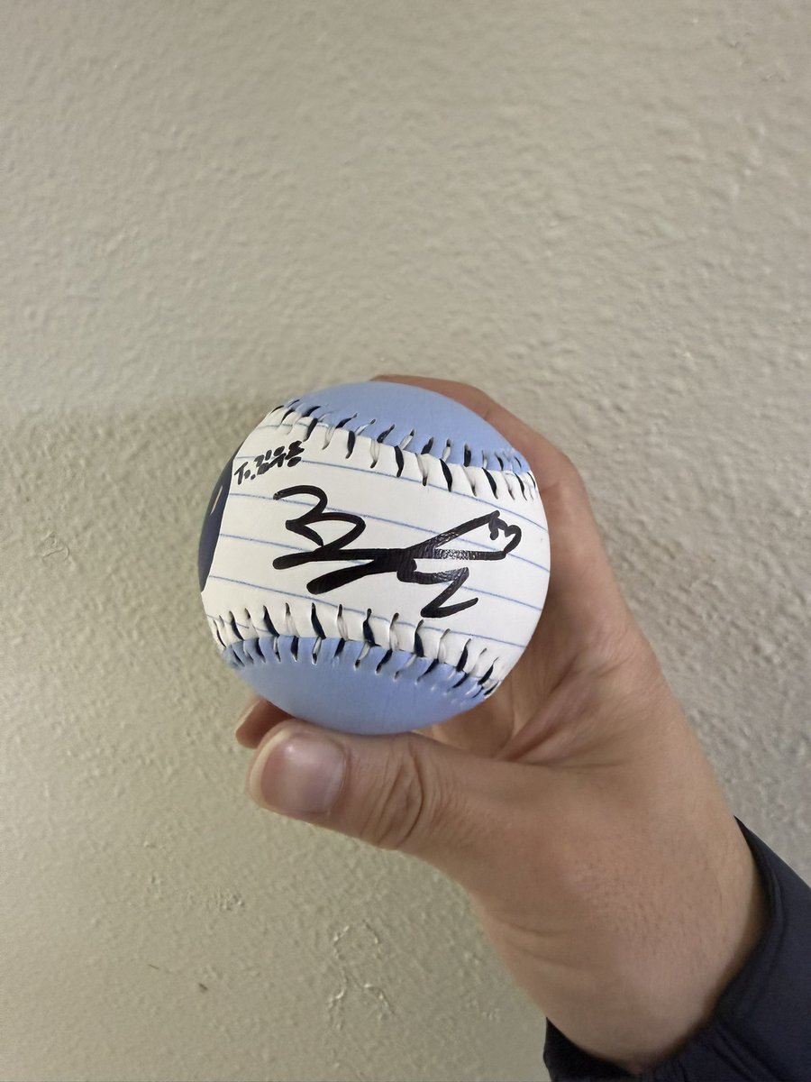 아닙니다 해냇습니다 올해 이보다 좋은 순간이 있을까요? 불후의 명곡, 우리 전사민 선수의 우승과 왕중왕전 진출을 응원하고 왔사옵니다. 주말 방송도 응원하며 시청하겠습니다. 본방사수!!