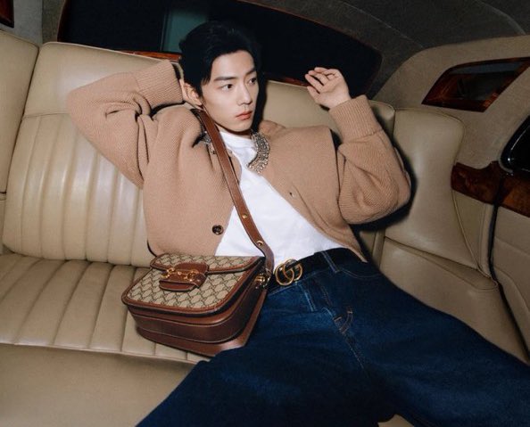 คุณชายวอป LOEWE กับ คุณหนูน้องเบ้บ GUCCI ดูเหมาะสม และเหมาะทิจะเปงแฟรกัน🤭