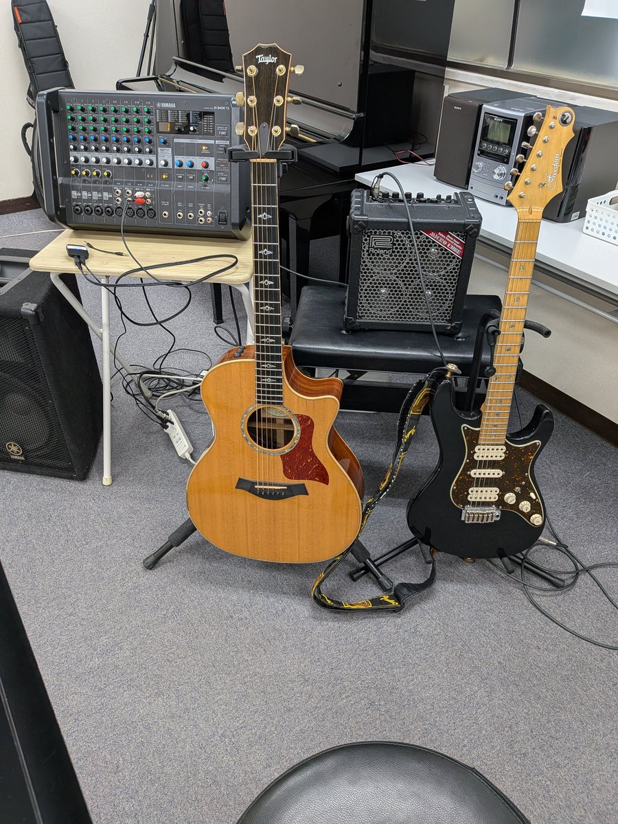 今日からレッスン開始です!
今年も生徒さんに少しでも上手くなって頂けるように
しっかりとレッスンしていきたいと思います!