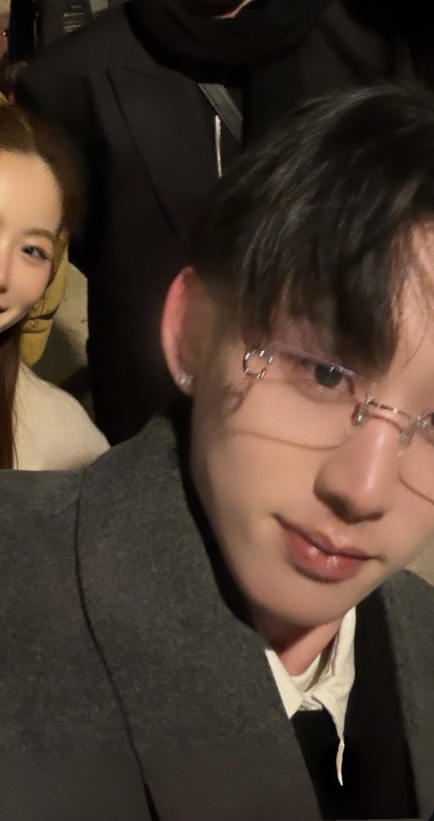 ปารีสร้อนเป็นไฟ น้องเอสเจอกับมาร์คคริสแล้ว! ผนวกกำลังตามด้วยน้องเมอร์ พี่อู๋ พี่ตั้ม พี่เน็ต โอ้ย ตายๆ อยู่ไทยไม่เจอ เจอกันที่แพรีสแทนนน ❤️‍🔥🌨️

#est_rvp <a href="/EstRvp/">est_rvp</a>
#MARCKRIS #oueiija #netsiraphop