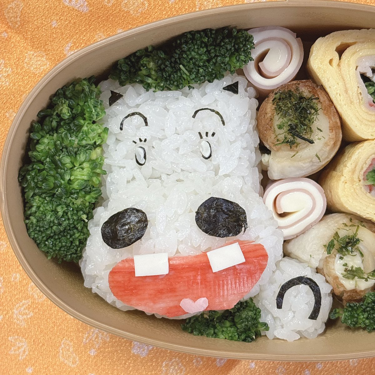saki_libe's tweet photo. 今年最初の夫お手製キャラ弁🍱

マキバオーだ🏇💨

午年だからかな？🤭

#キャラ弁 #お弁当記録 #マキバオー #みどりのマキバオー https://t.co/Q8gby4mpJB