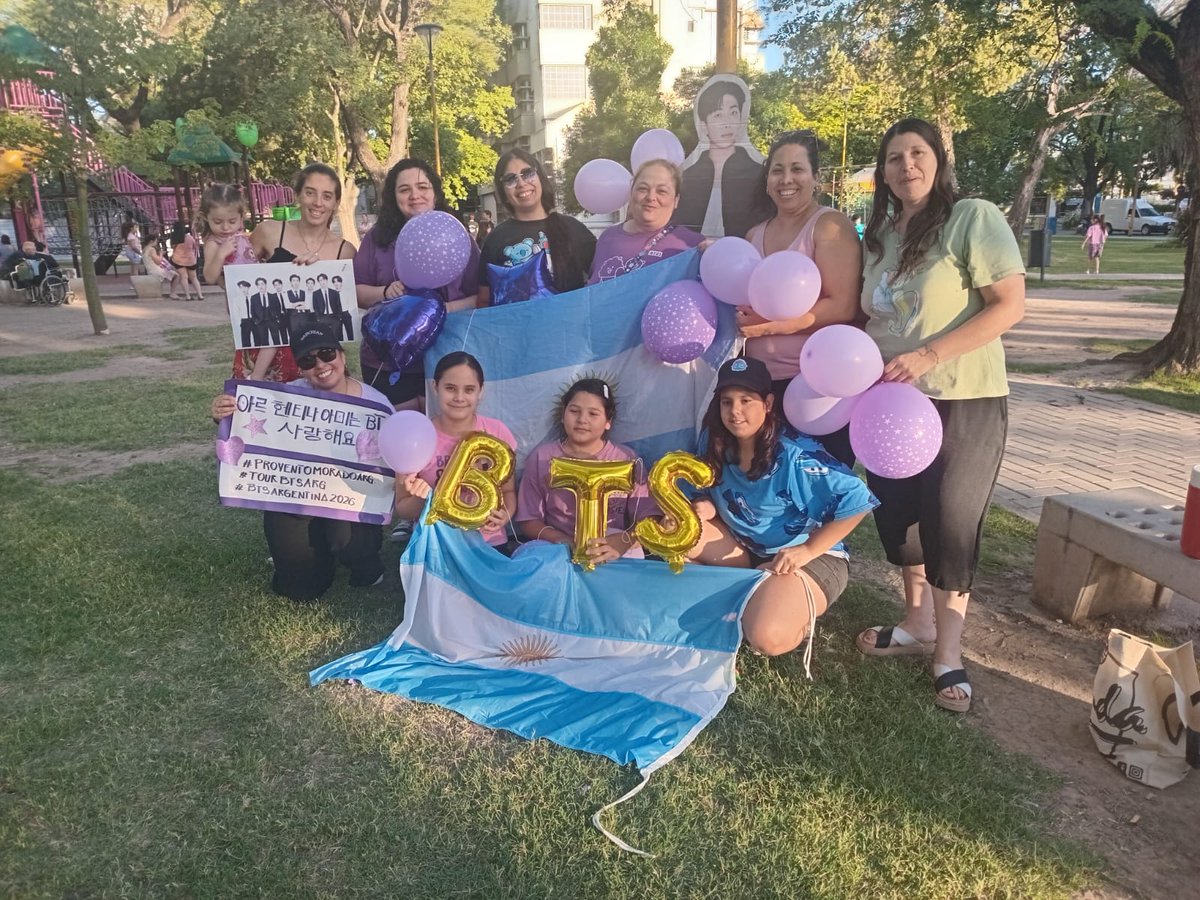 ANDYBAN07's tweet photo. Queremos a BTS en Argentjba...🇦🇷🇰🇷💜
#proyectomorado
#btsargentina2026
#btstourarg https://t.co/s4SMvylQra