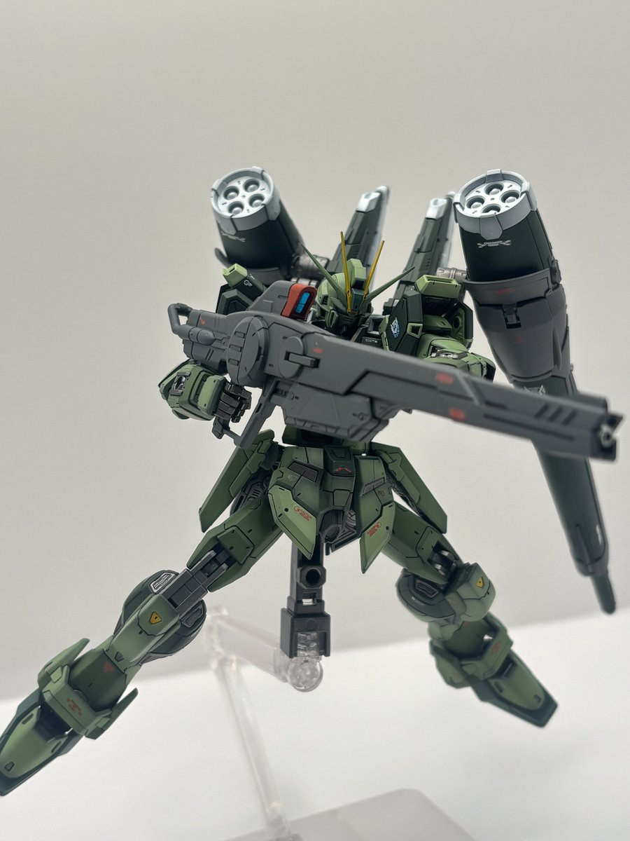 キットについてですが、腕のロール軸が大砲を構えやすくて素晴らしい