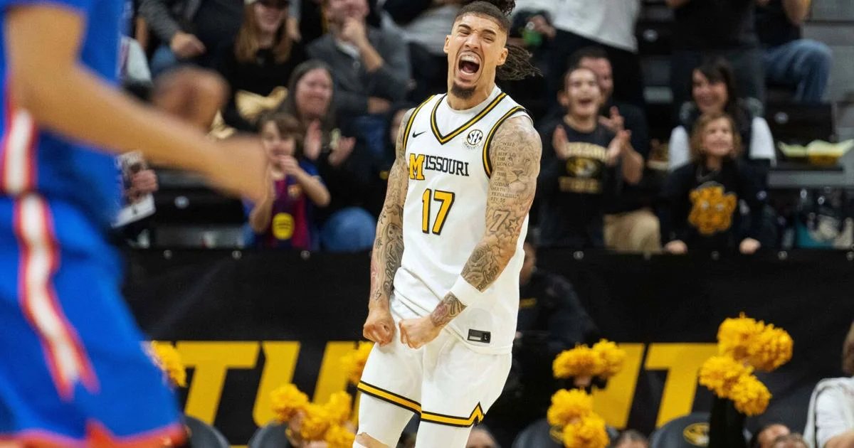 The Missouri Tigers came together off the court-pairing up for lunch-to strengthen their bond just as the basketball season reaches its most pivotal stretch.   stltoday.com/sports/college…